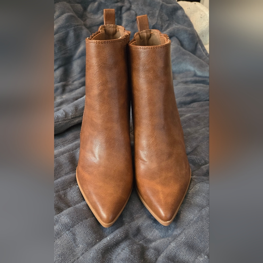 Booties (Never worn) - Picture 11 of 13